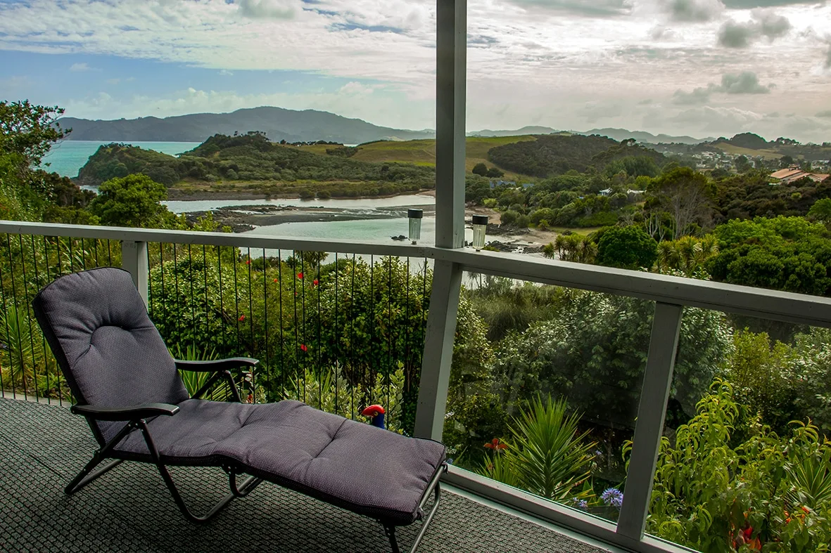 1 bedroom with ensuite & deck