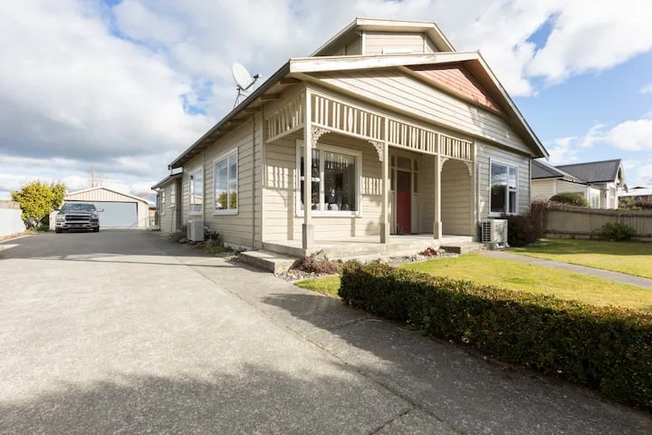 2 Storey Villa, Games room, Ski storage