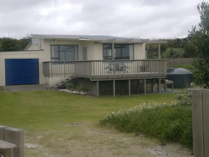 90 Mile Beach Front Hideaway