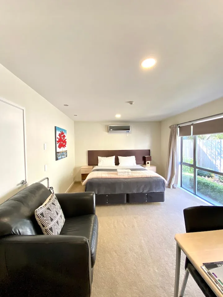 Alpha Motel Elite Spa Studio