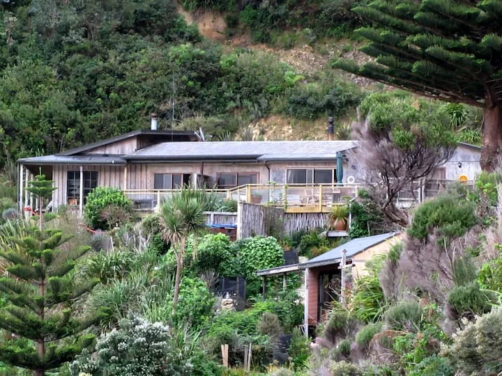 Bay View Holiday House, Marlborough Sounds, NZ
