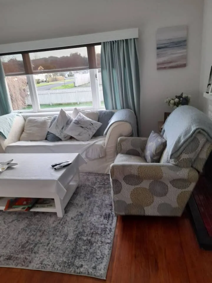 Beautiful 3 bedroom home in sought after location