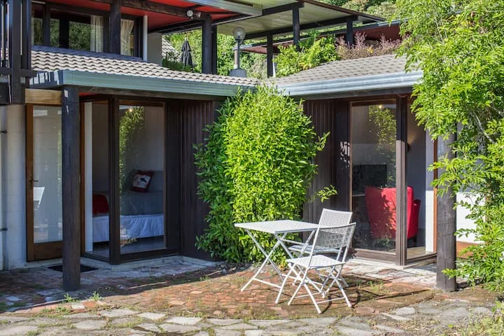 Beautiful John Scott studio in Havelock North
