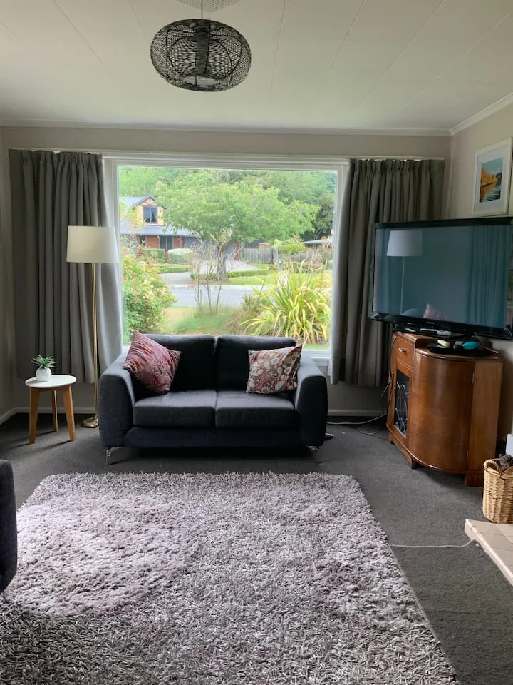 Bessie's Bach: Hanmer Springs