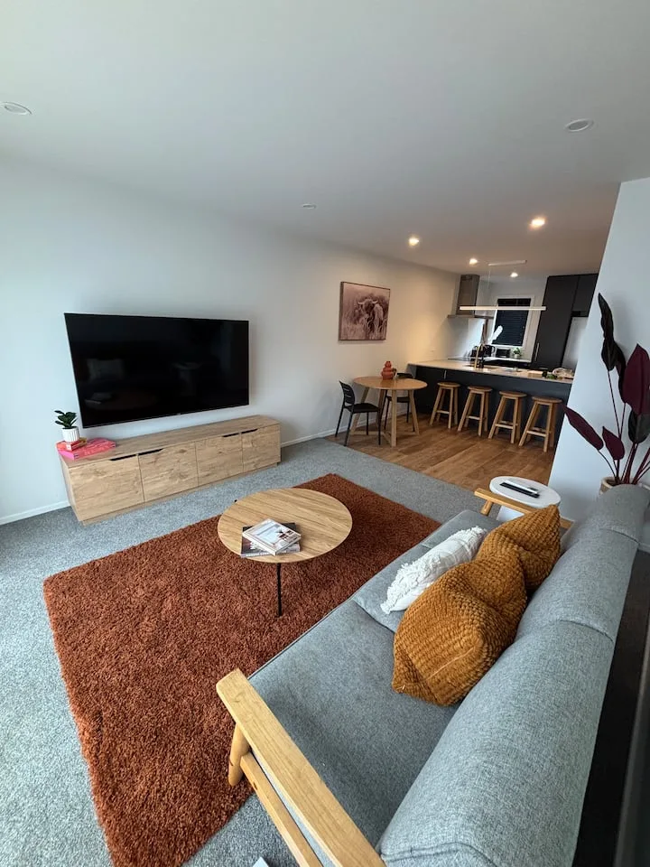 Brand New, Bright & Private Silverstream Stay