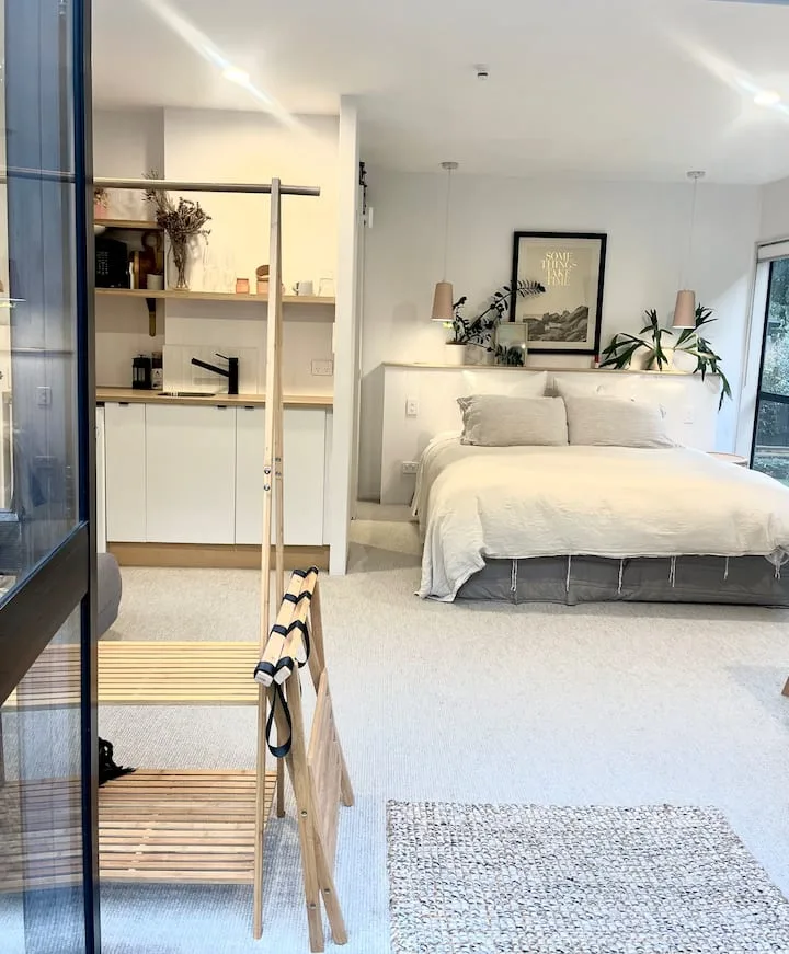 Castor Bay Getaway- Auckland -Cosy Private Studio