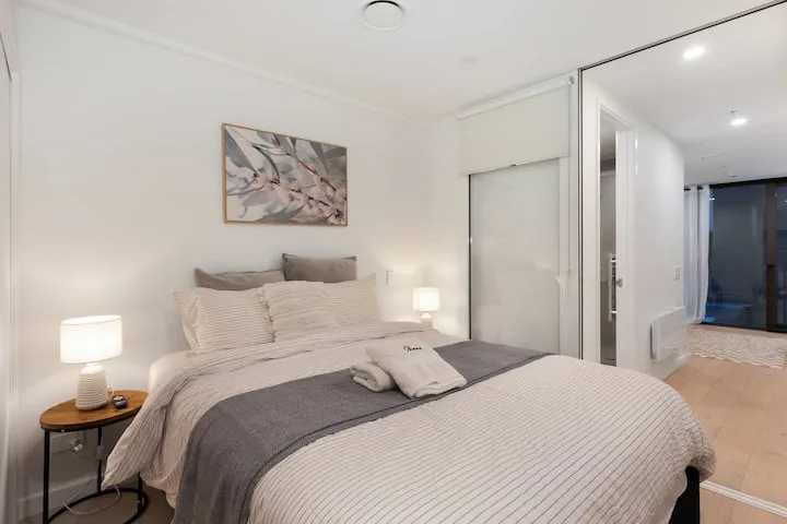 CBD 1BR - Modern Stay with Pool & Gym in Wellingto