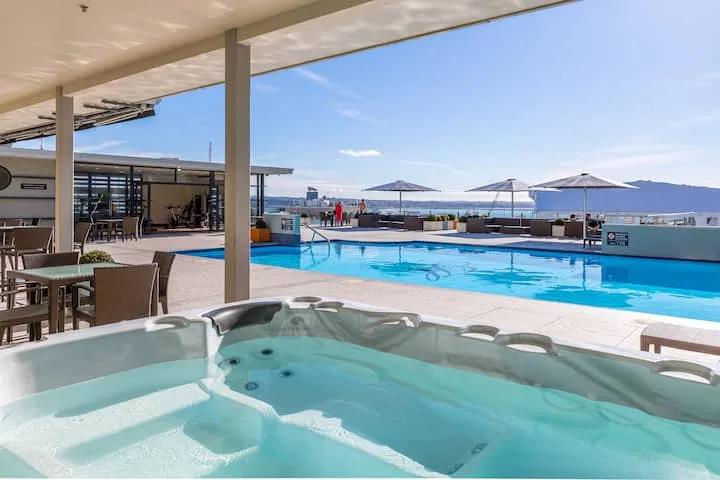 CBD Deluxe Heritage & Rooftop Pool near Waterfront