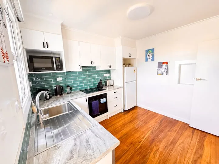CBD Unit 1  * 2 bedroom apartment