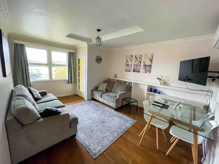 CBD Unit 3 * 2 bedroom apartment