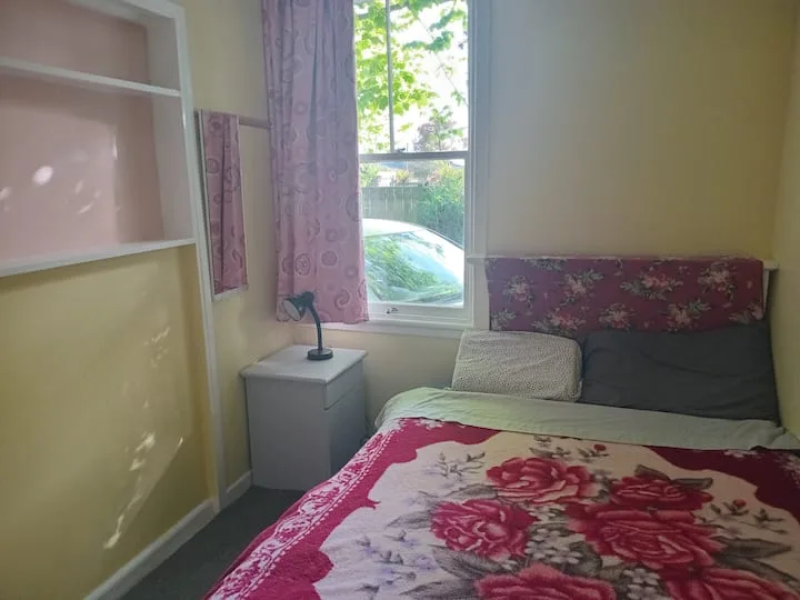Central Feilding 2nd room.