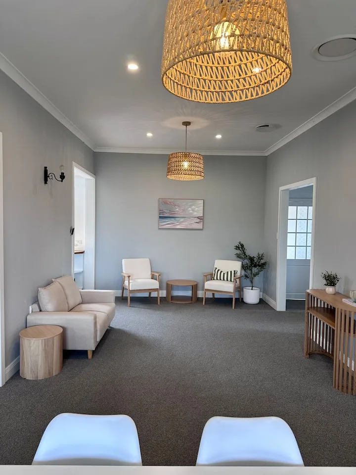 Charming Cambridge Cottage • 3-Bedroom Retreat