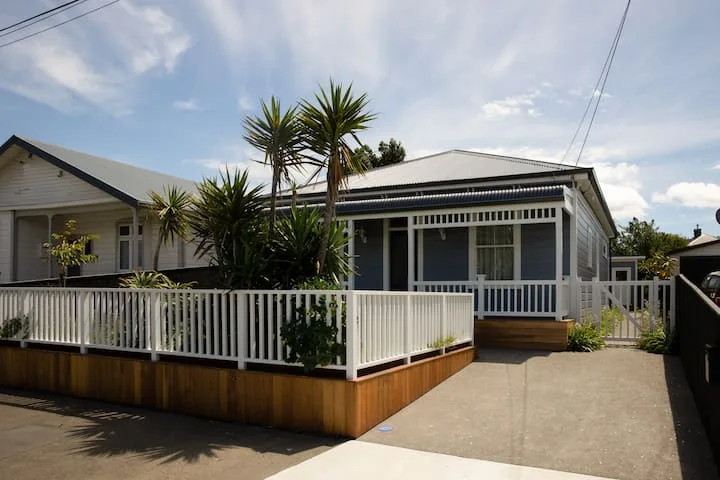 Charming cottage in Petone
