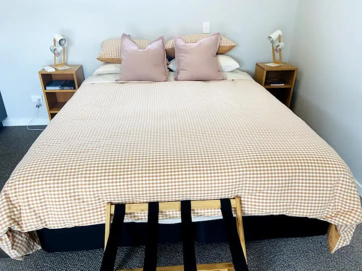 Charming Studio Unit 2 in Clyde