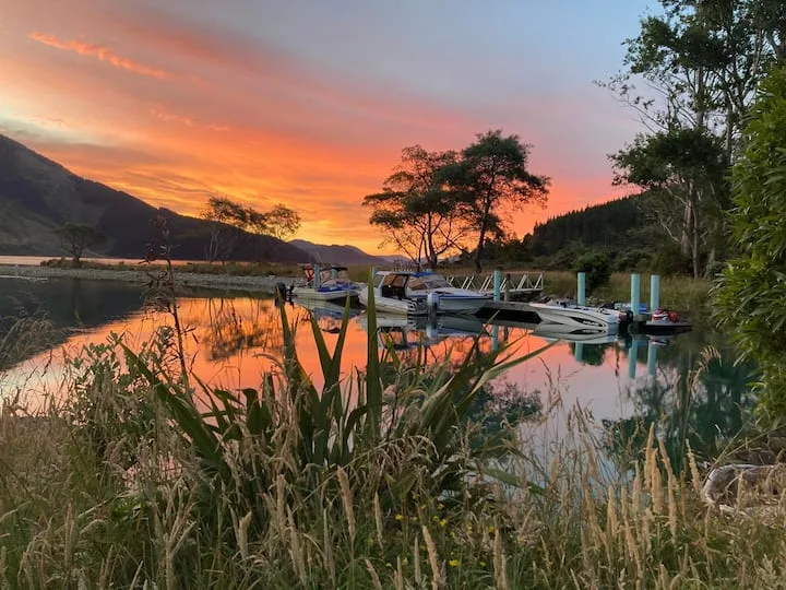Clova Bay Waterfront Cottages - Cottage 2
