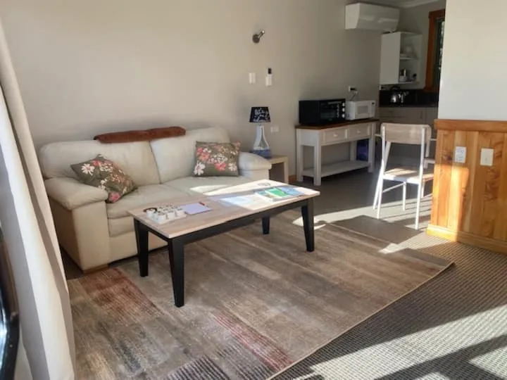 Comfortable self-contained unit in Murchison.