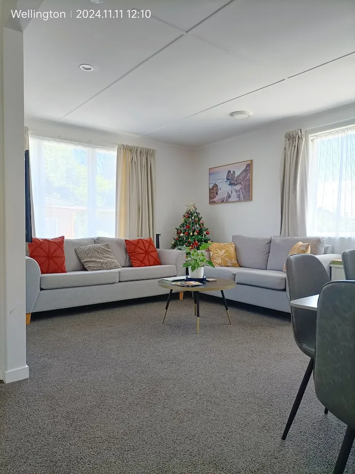 Comfy & Sunny home in Wellington