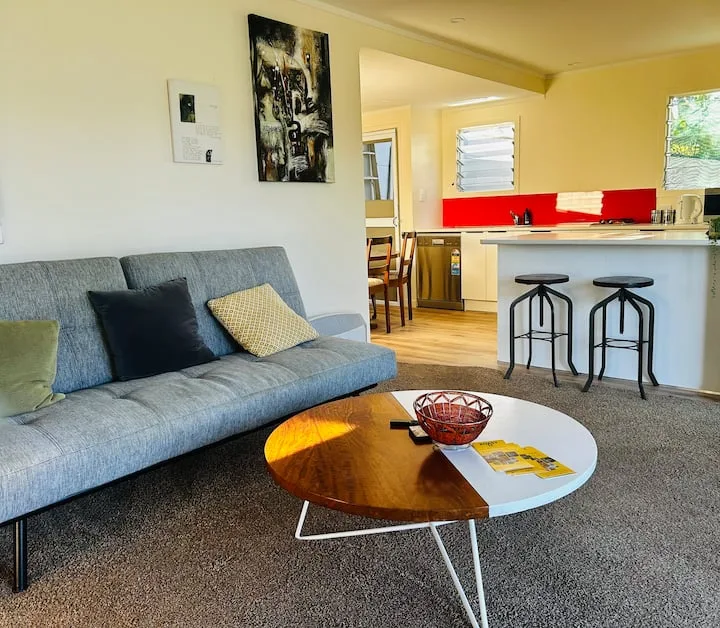 Coopers Beach Guest House Hot Tub and beach walks