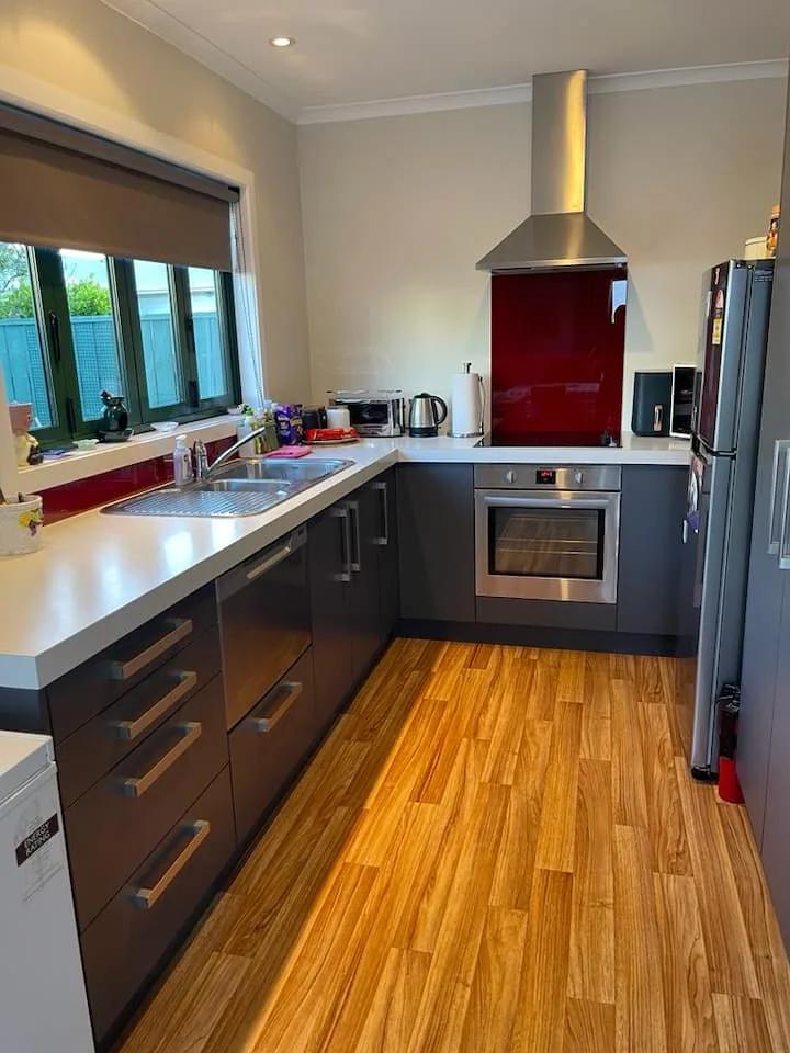 Cosy Cottage Near Wellington Airport in Miramar
