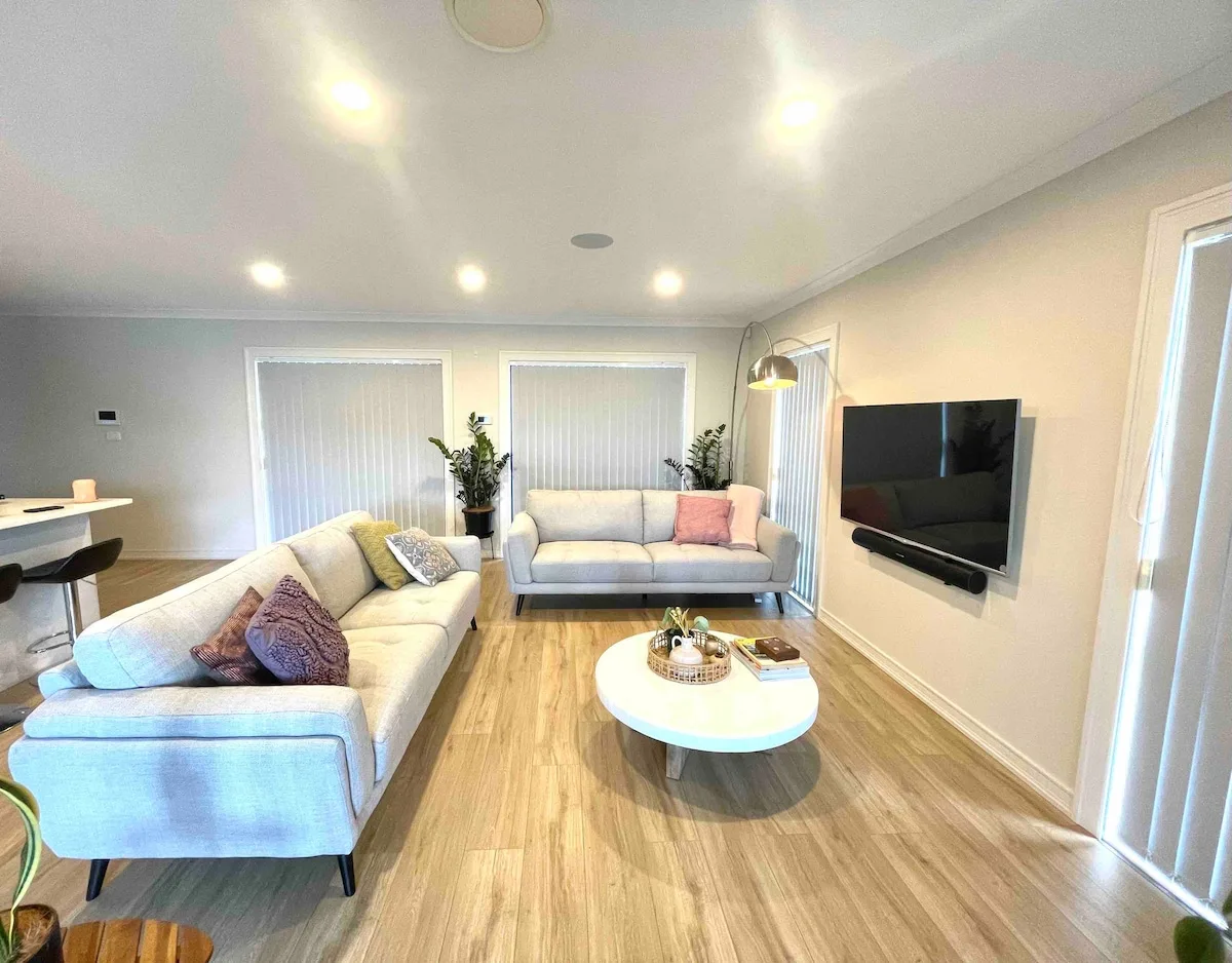 Cozy room, 20 minutes to airport