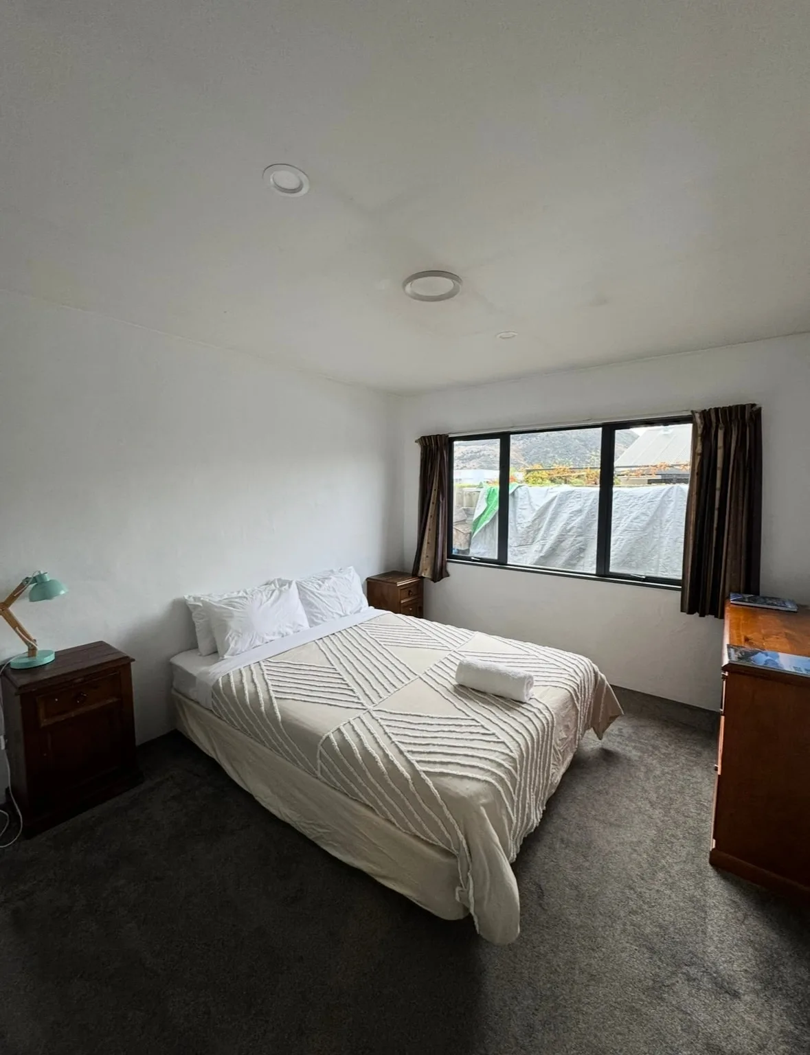 Cozy room close to town