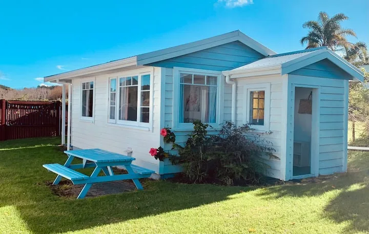 Cozy Seaside Cottage