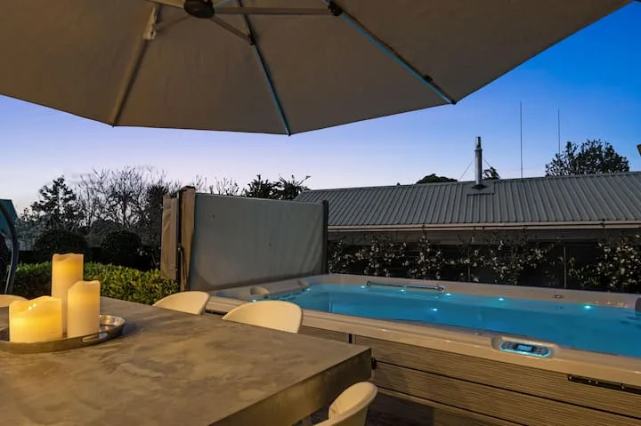 Elegant Home | Huge Swim Spa | 2min to the Forest