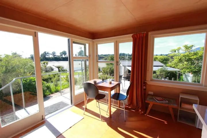 Estuary View – Peaceful Onekaka Retreat