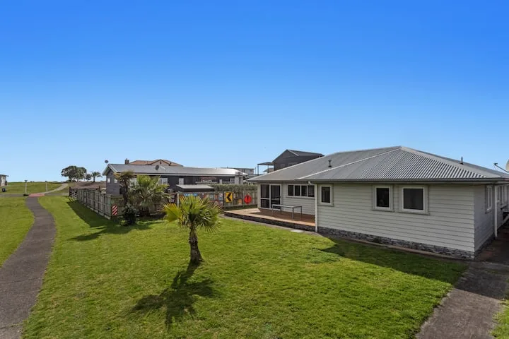 Family Tides Getaway- Waiotahe Beach
