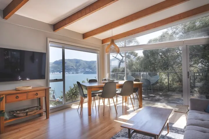 Fantail Coastal Cottage