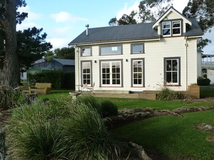 Gallery Cottage
