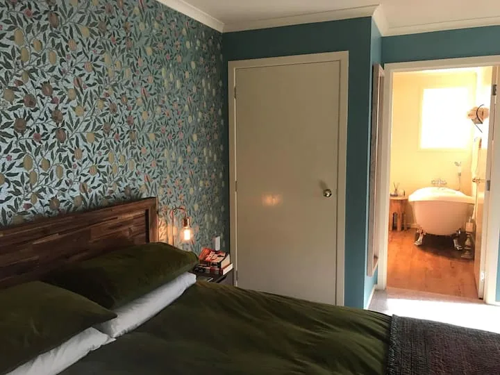Glascroft Gardens, Bed and Breakfast.