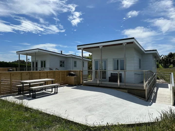 Gorgeous beach-view chalet (South)