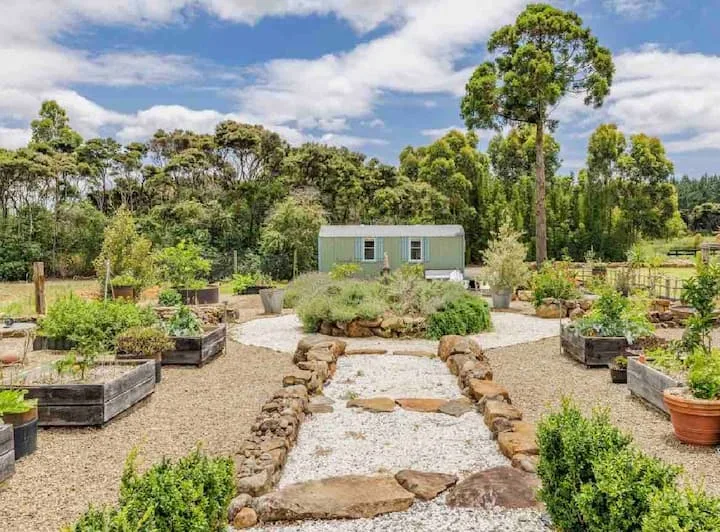 Gorgeous tiny home Olive Cottage.