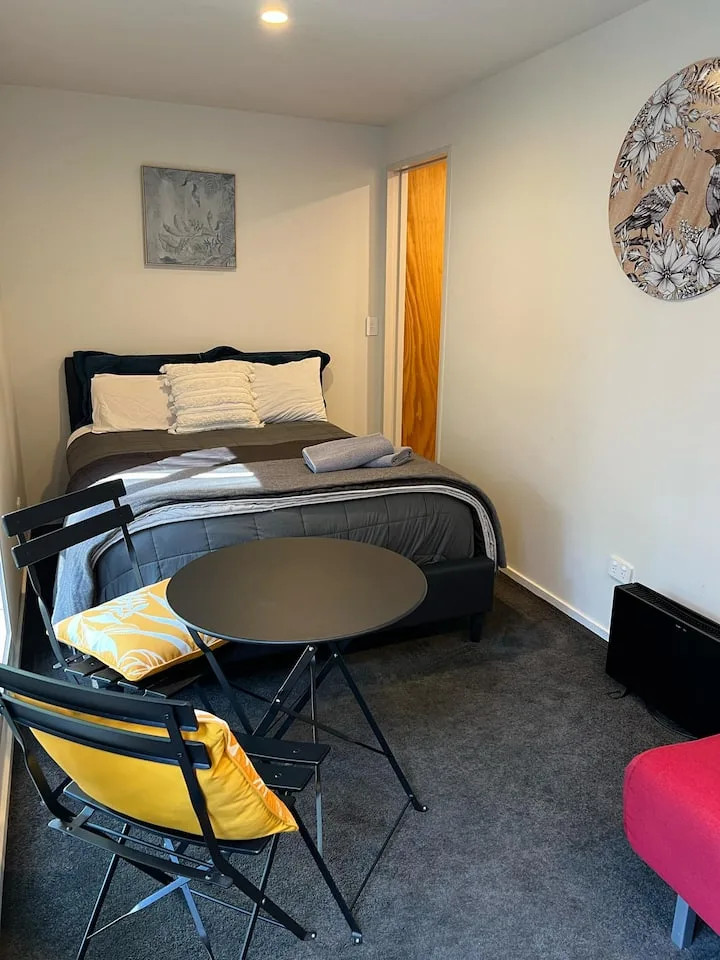 Hanmer Self contained sleepout tiny space