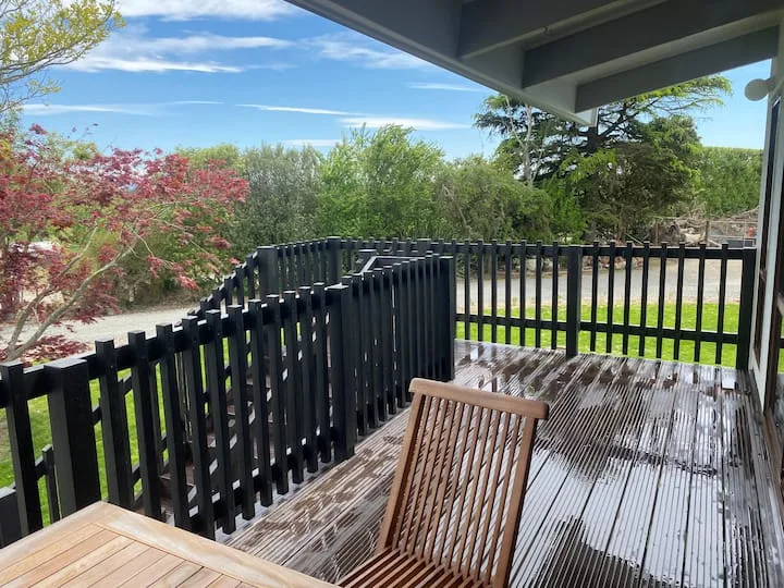 Hear the birds and enjoy the sun in privacy