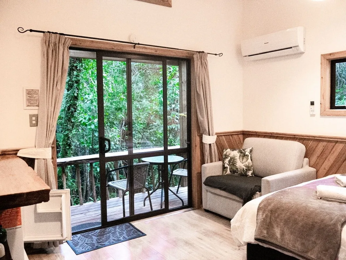 Hideaway cottage