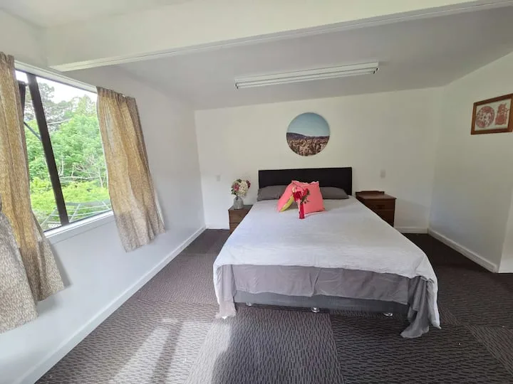 Highway Haven, Your Private Wellington Getaway