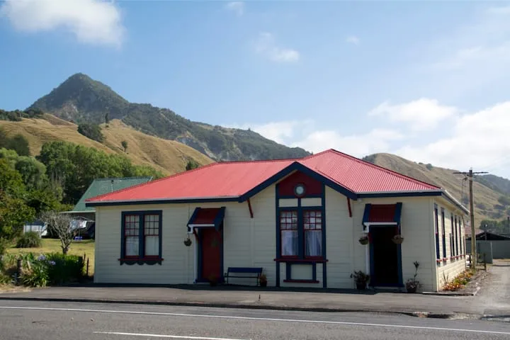 Historic Places Trust in coastal Maori village
