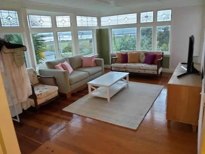 Home Away from Home in Historic Rawene