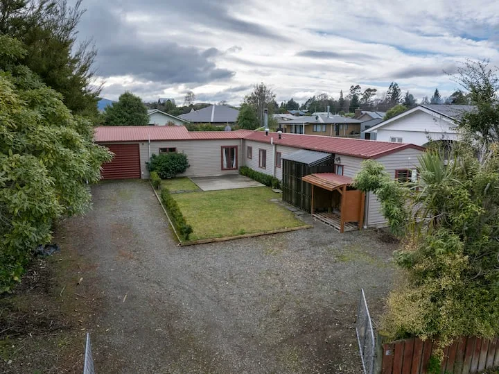 House in Manapouri