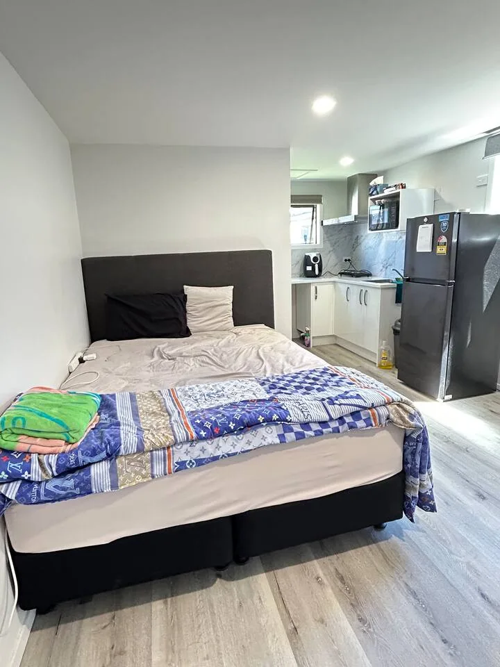 Independent new built self-contained studio unit