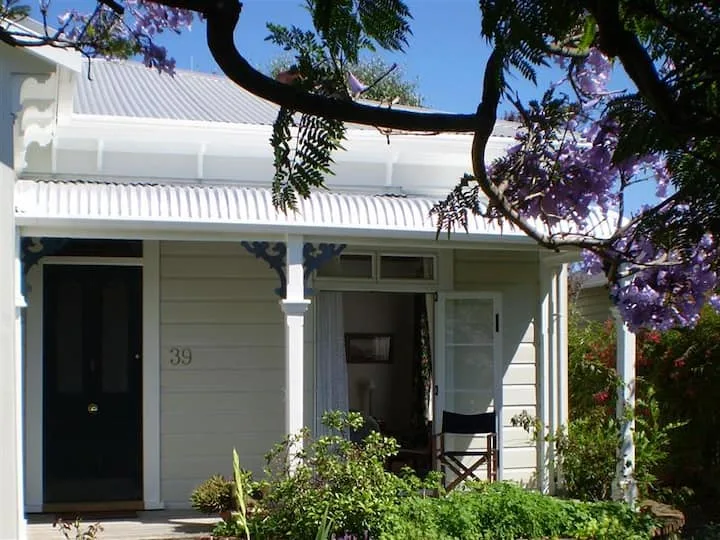 Jacaranda House - Otaki