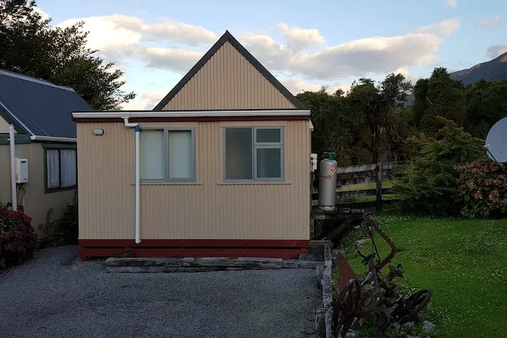 Jacksons Cabin