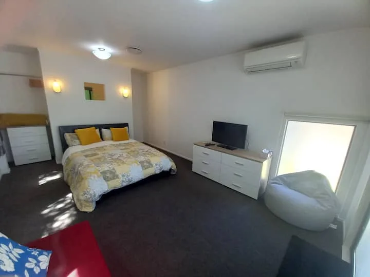 Kaka Glen
Granny Flat