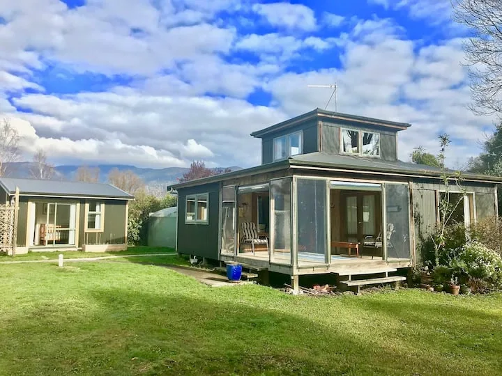 Kakariki Beach House