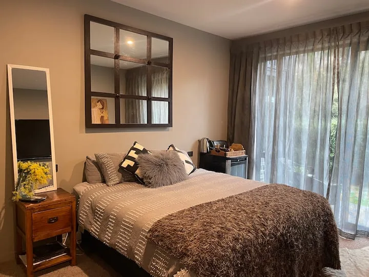 "Kanuka Rise Hideaway" Luxury King size ensuite