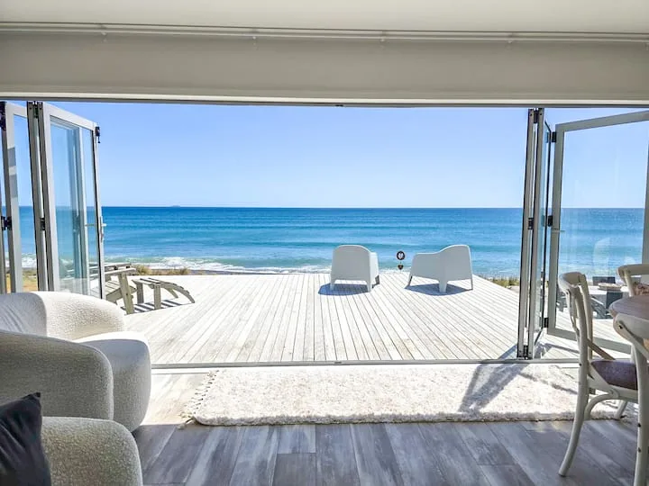 Kingfisher Way - Absolute Beach front