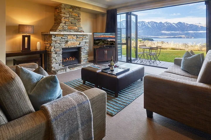 Lake View Villa