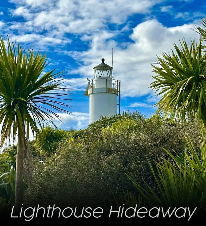 Lighthouse-hideaway